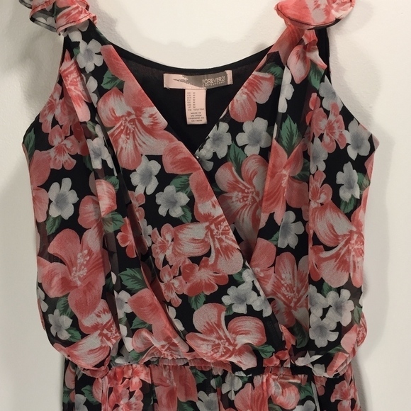 Forever 21 Romper Sz Med Floral Print Ruffle Straps Elastic Waist Lined Pockets - Picture 2 of 8